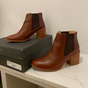 Nisolo Heeled Chelsea Boot Brandy Size 8